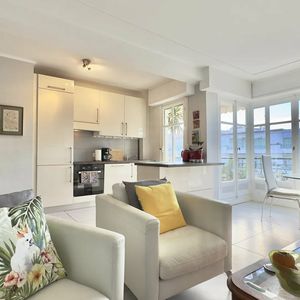 Property in Carre d'Or