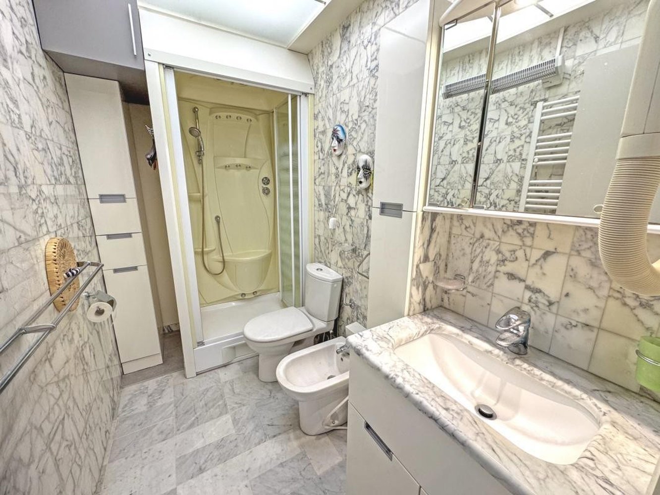 Property photo in Carre d'Or