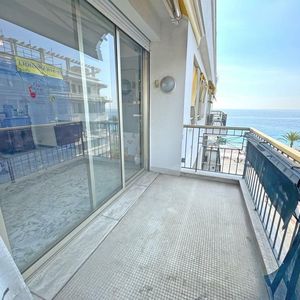 Property in Carre d'Or