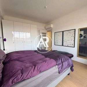 Property in Carre d'Or