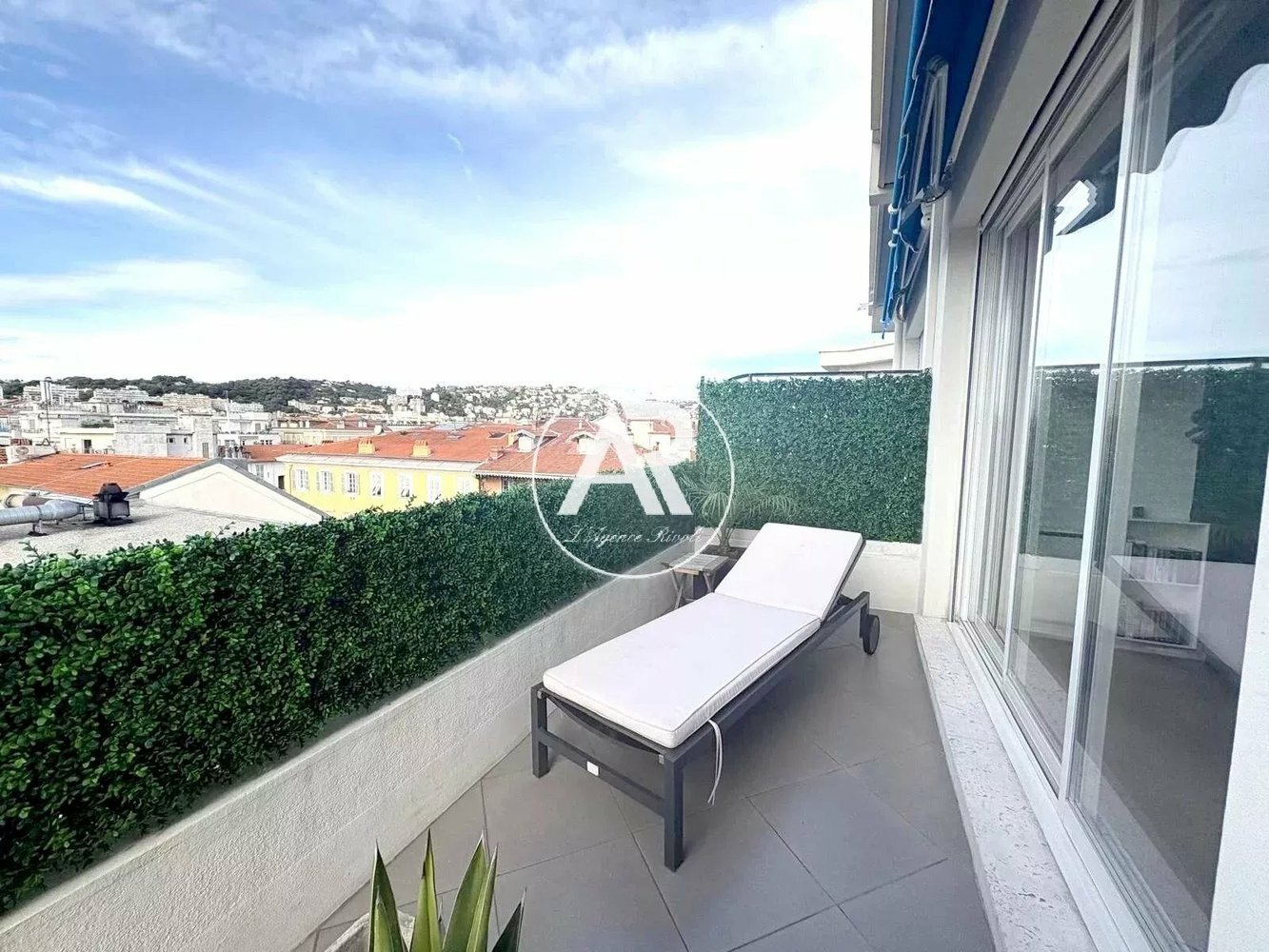 Property photo in Carre d'Or