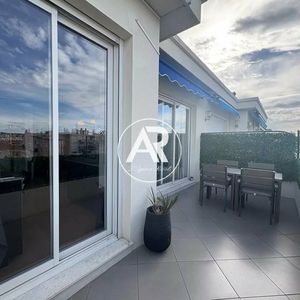 Property in Carre d'Or