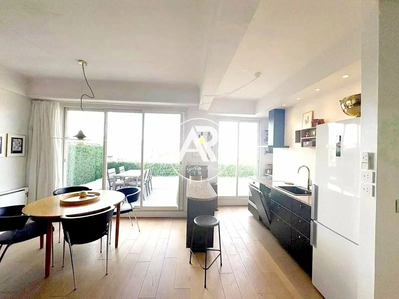 Property photo in Carre d'Or