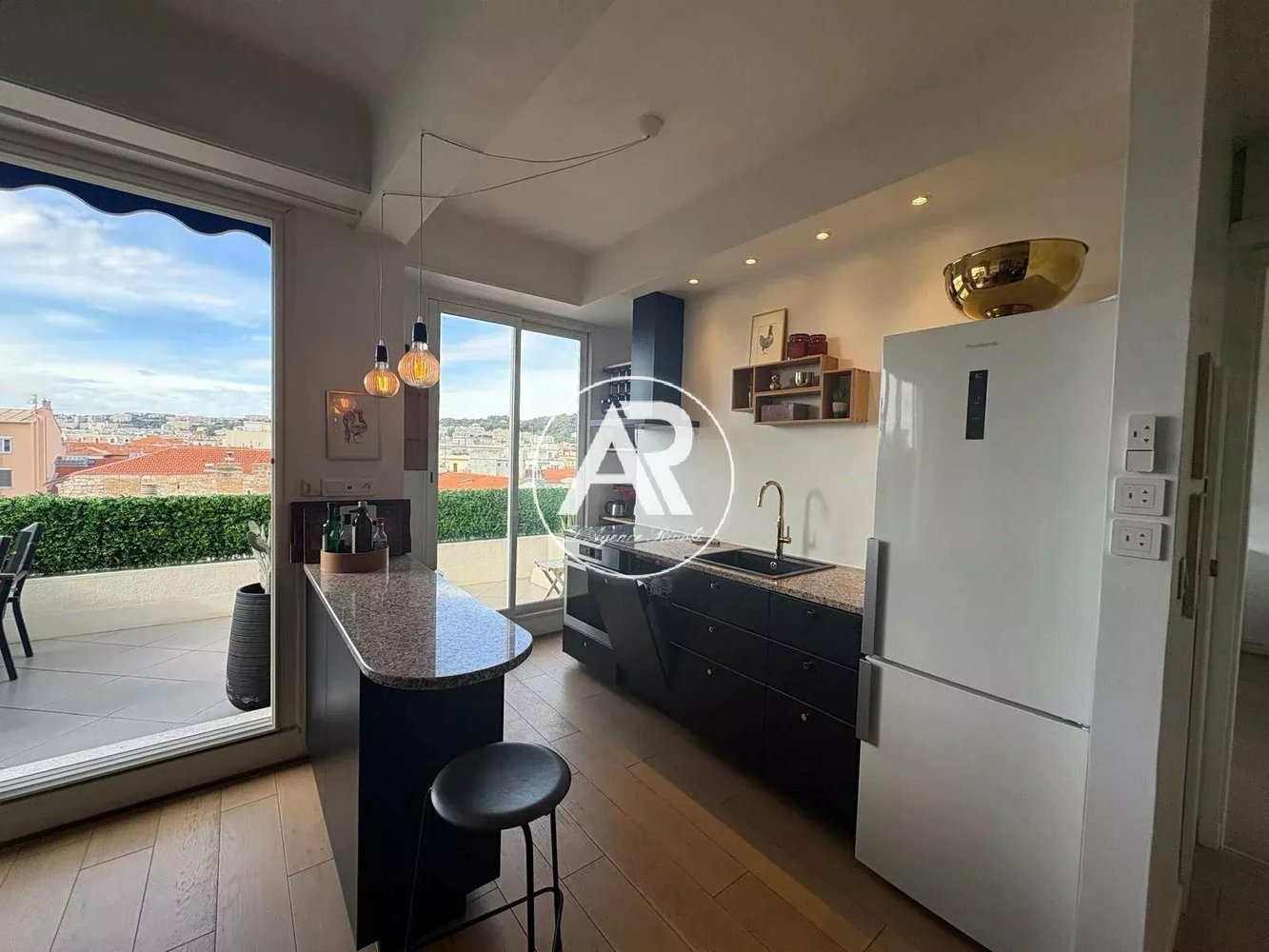 Property photo in Carre d'Or