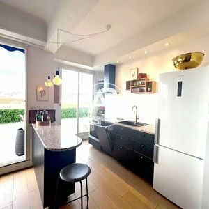 Property in Carre d'Or