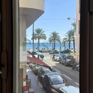 Property in Carre d'Or