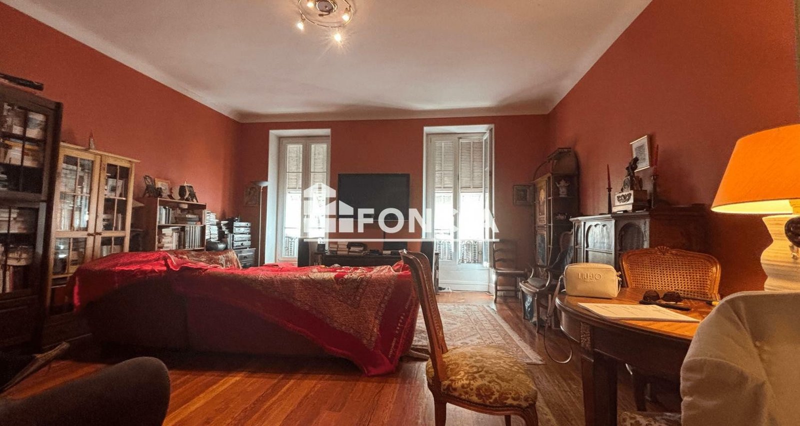Property photo in Carre d'Or