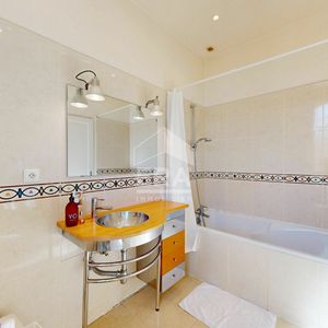 Property in Musicians Quarter