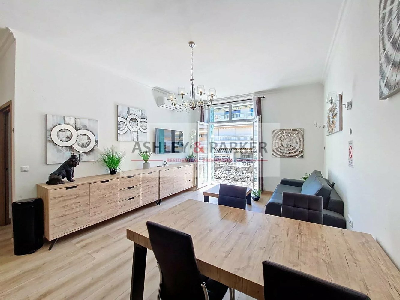 Property photo in Musicians Quarter