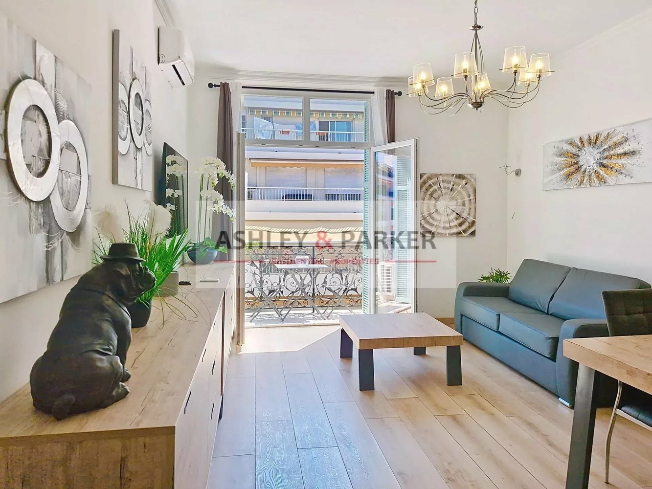 Property photo in Musicians Quarter