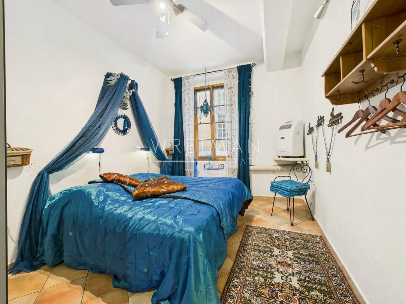 Property photo in Old Town