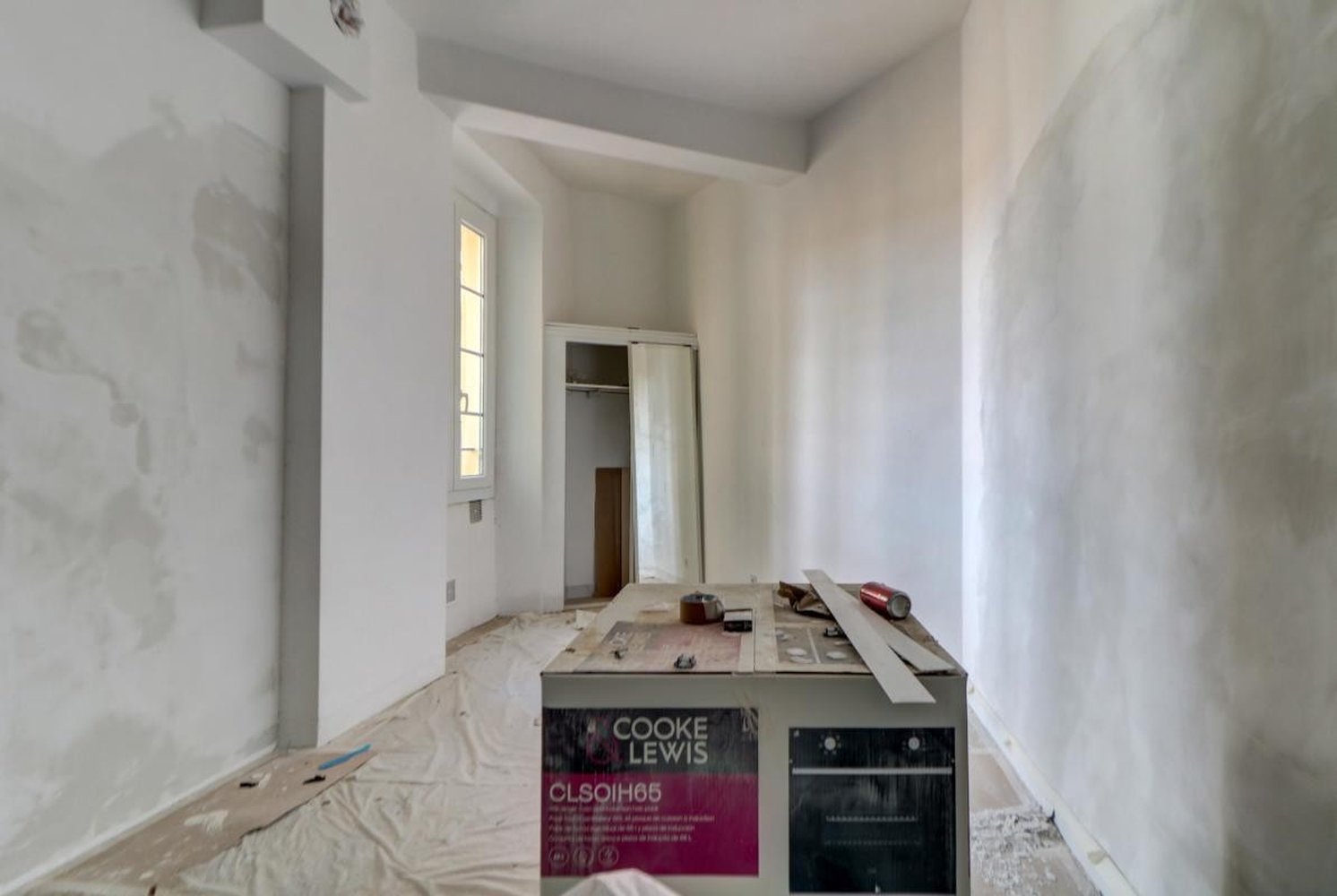 Property photo in Port