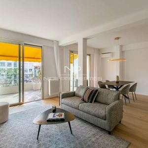 Property in Carre d'Argent