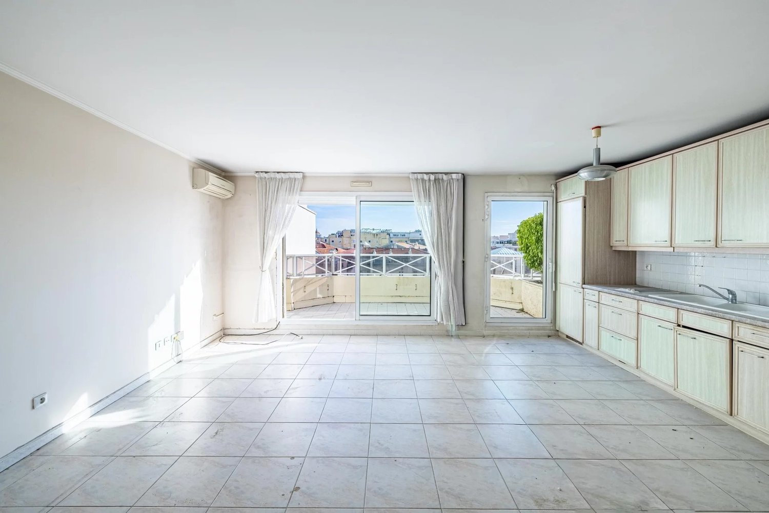 Property photo in Carre d'Argent