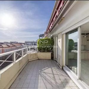 Property in Carre d'Argent