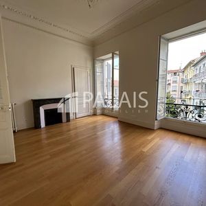 Property in Carre d'Argent