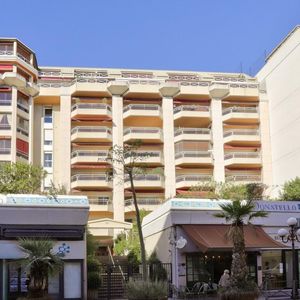 Property in Carre d'Argent