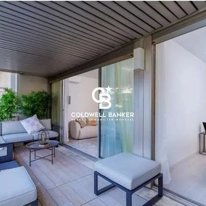 Property in Carre d'Argent