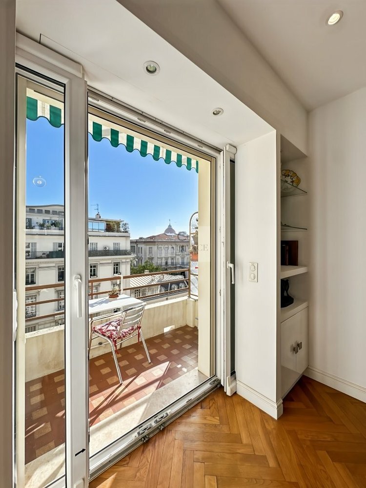 Property photo in Carre d'Or