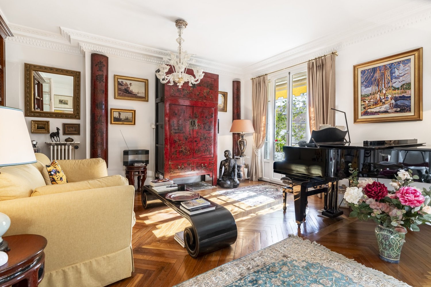 Property photo in Carre d'Or