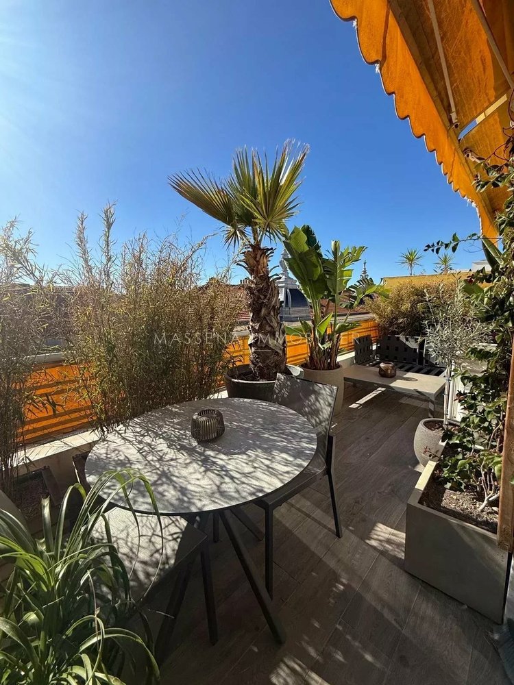 Property photo in Carre d'Or