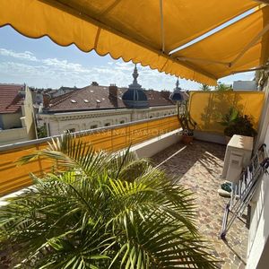 Property in Carre d'Or