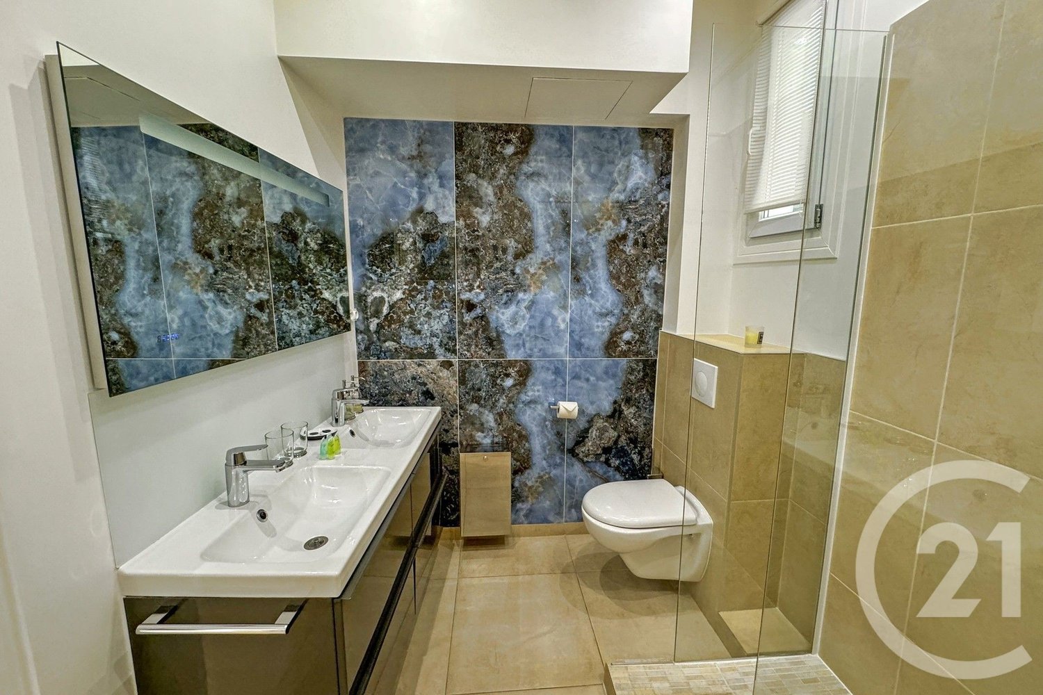 Property photo in Carre d'Or