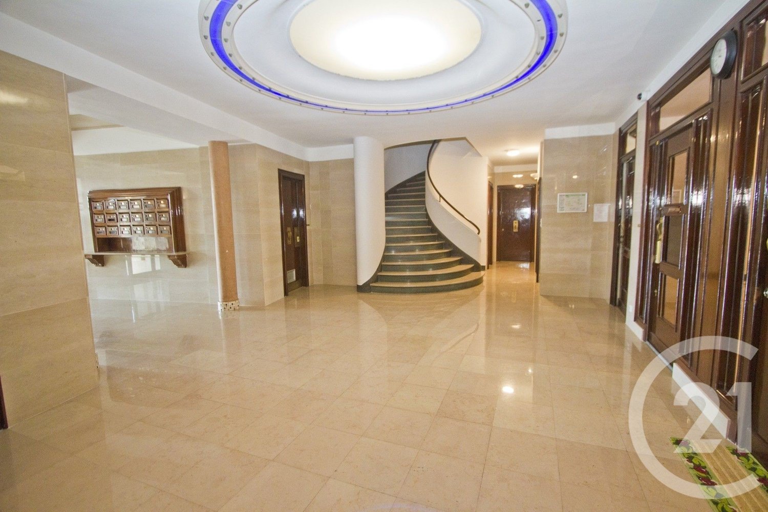 Property photo in Carre d'Or