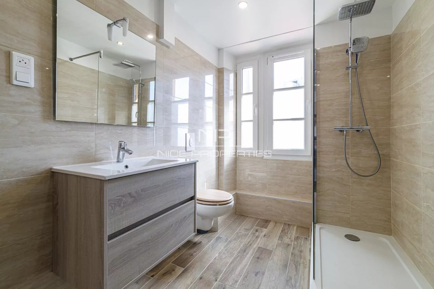 Property photo in Carre d'Or