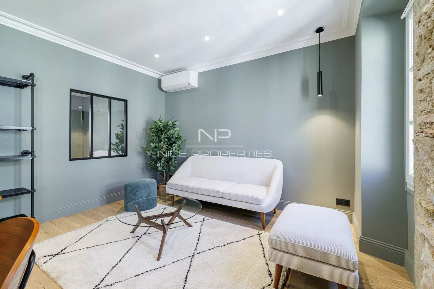 Property photo in Carre d'Or