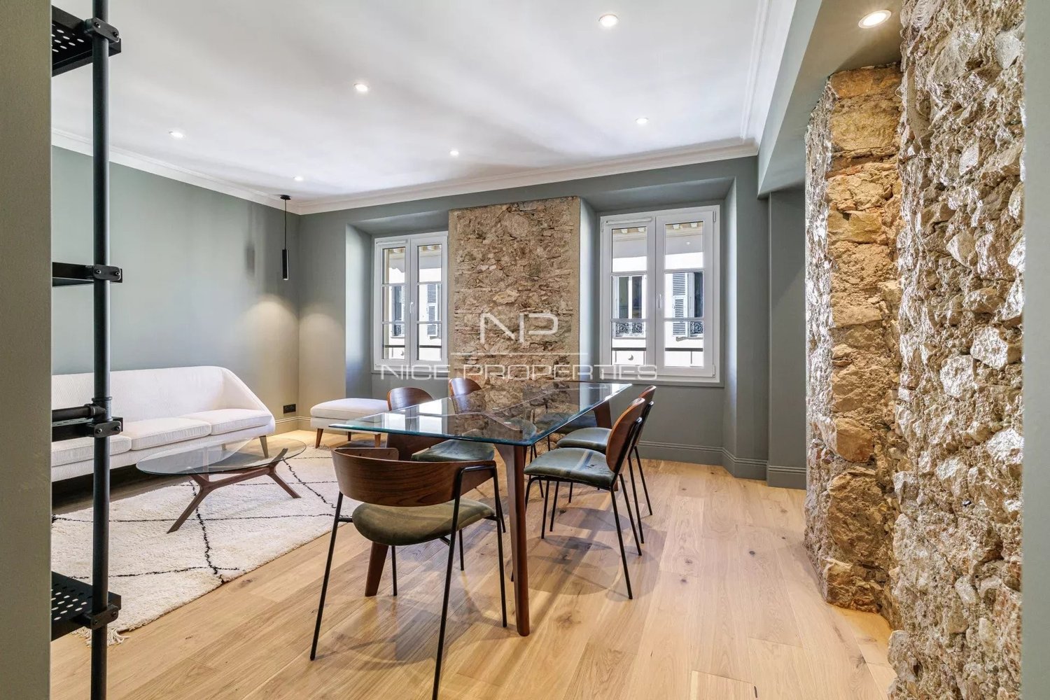 Property photo in Carre d'Or