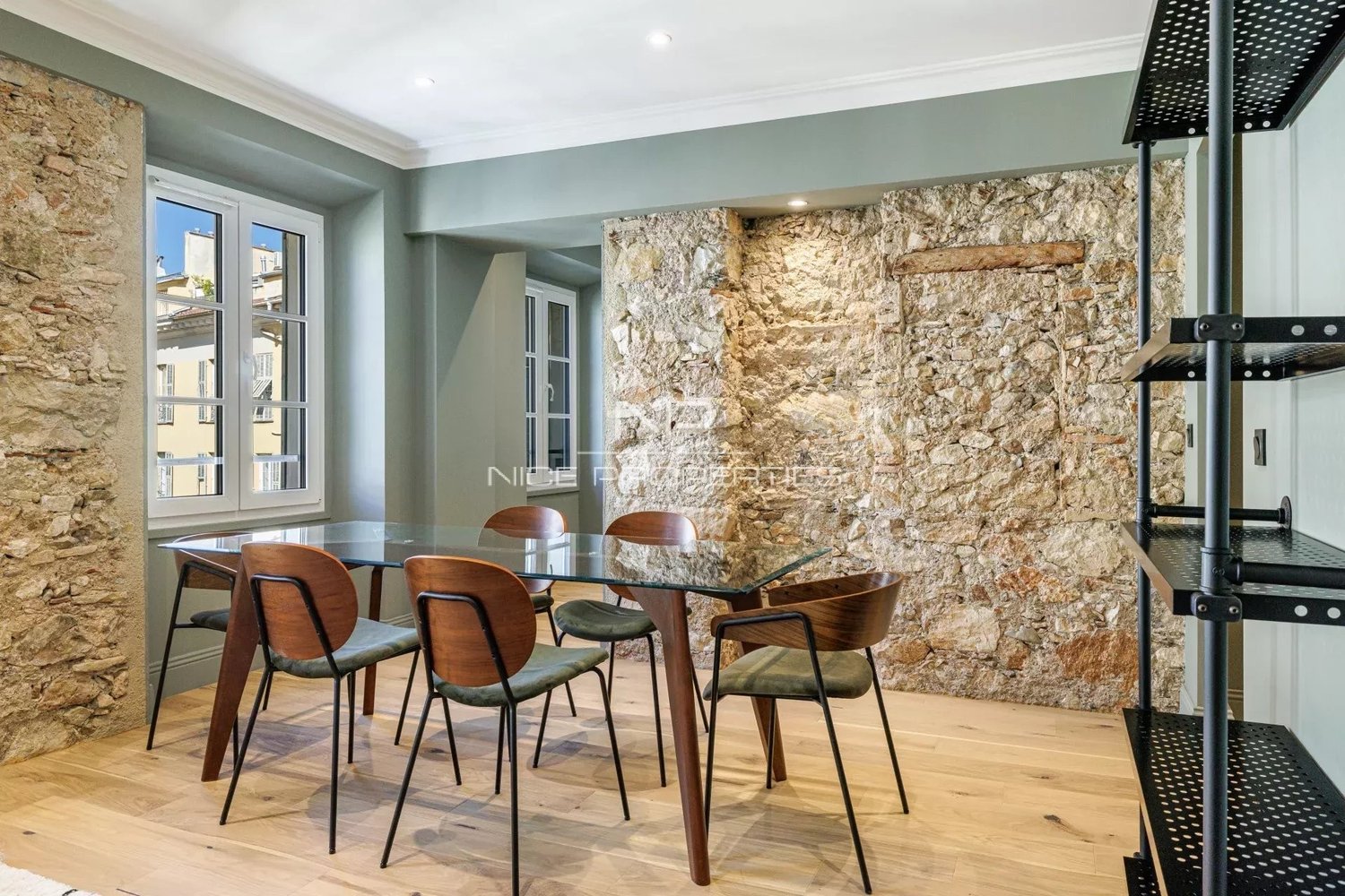 Property photo in Carre d'Or