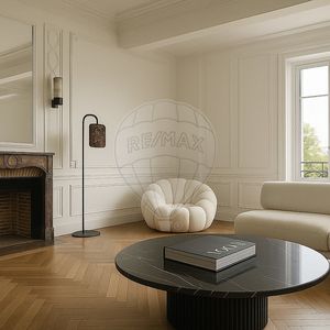 Property in Carre d'Or