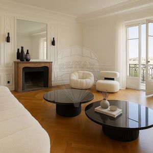 Property in Carre d'Or