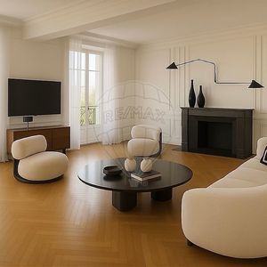 Property in Carre d'Or