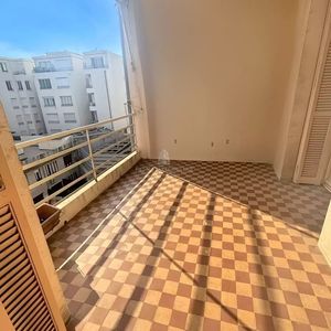 Property in Carre d'Or