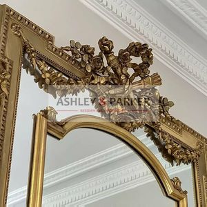 Property in Carre d'Or