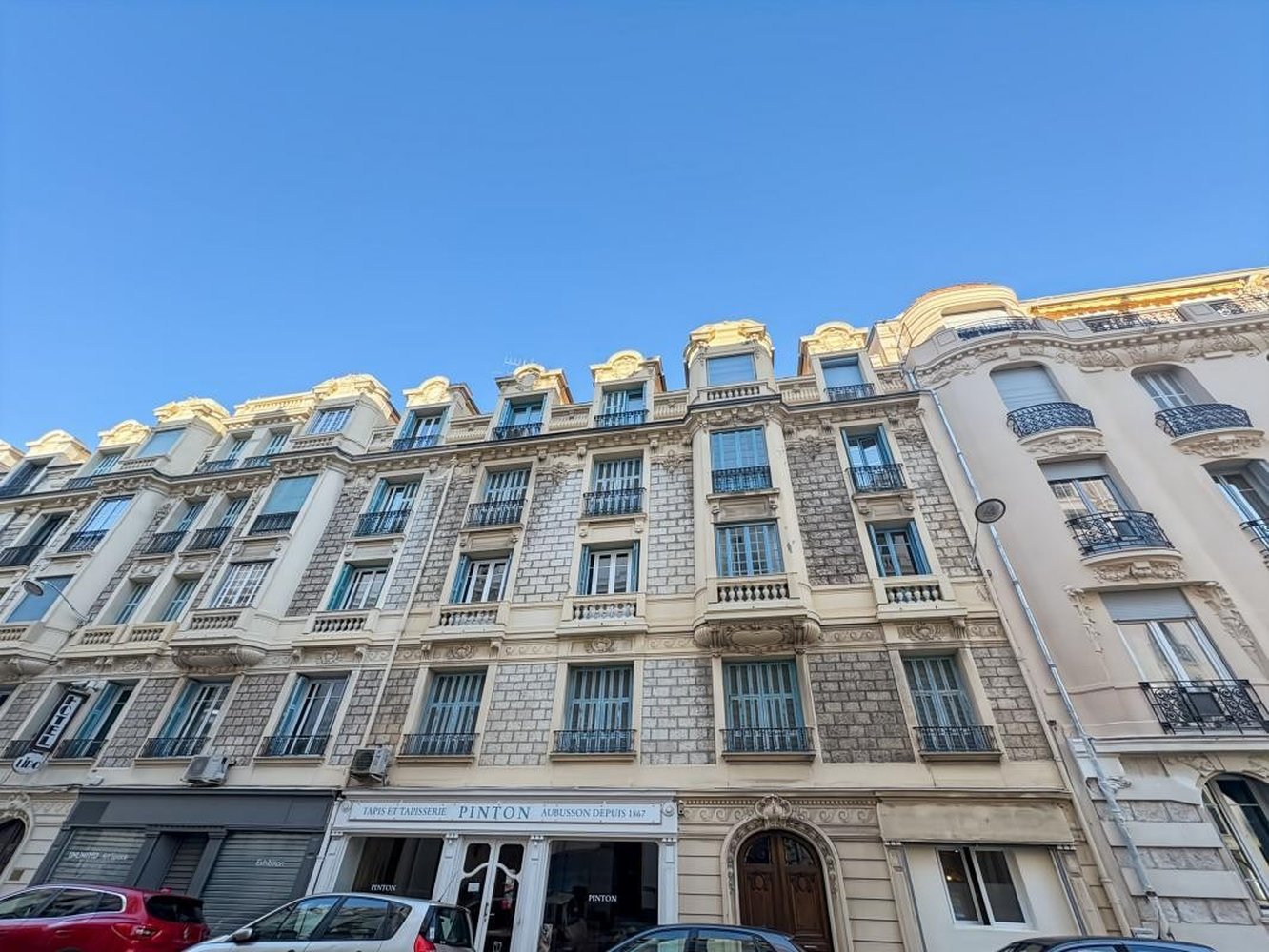 Property photo in Carre d'Or