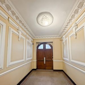 Property in Carre d'Or