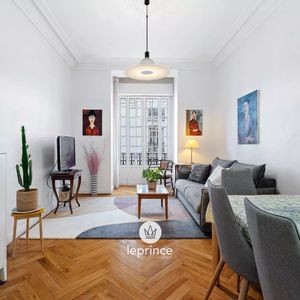 Property in Carre d'Or