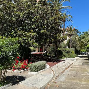 Property in Carre d'Or