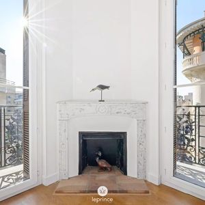 Property in Carre d'Or