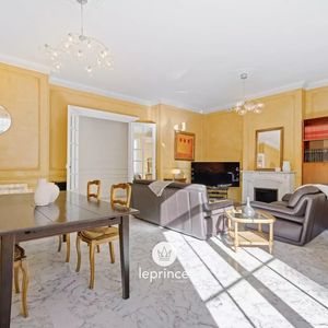 Property in Carre d'Or