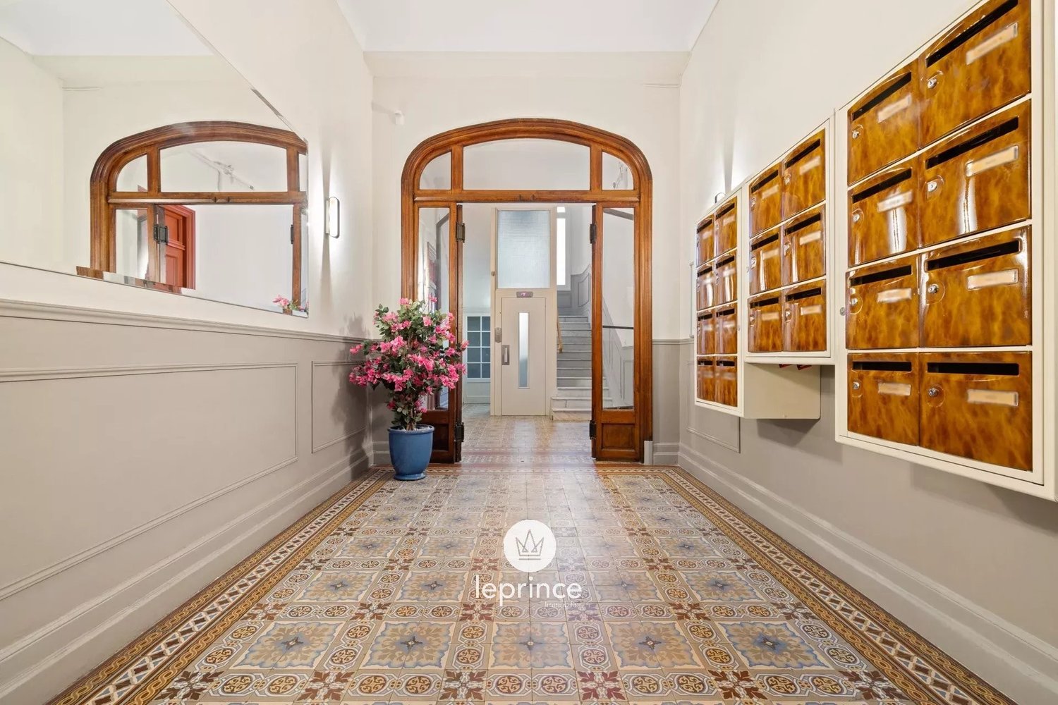 Property photo in Carre d'Or