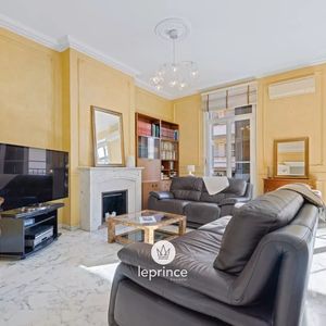 Property in Carre d'Or