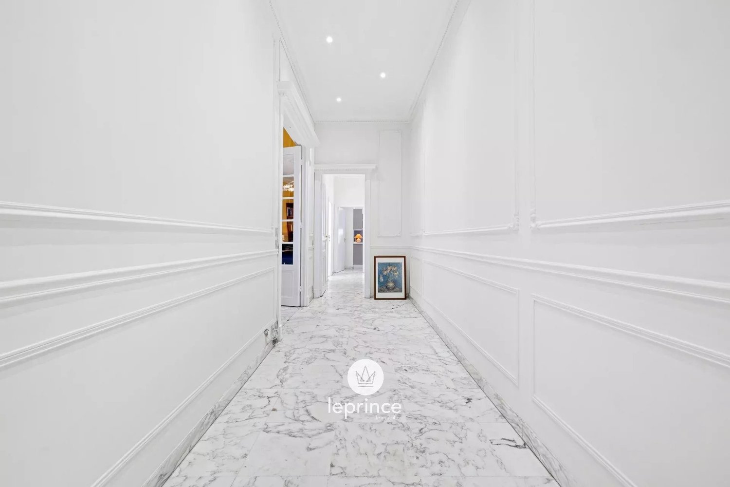 Property photo in Carre d'Or