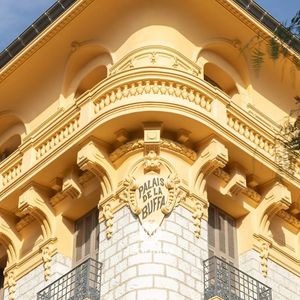 Property in Carre d'Or