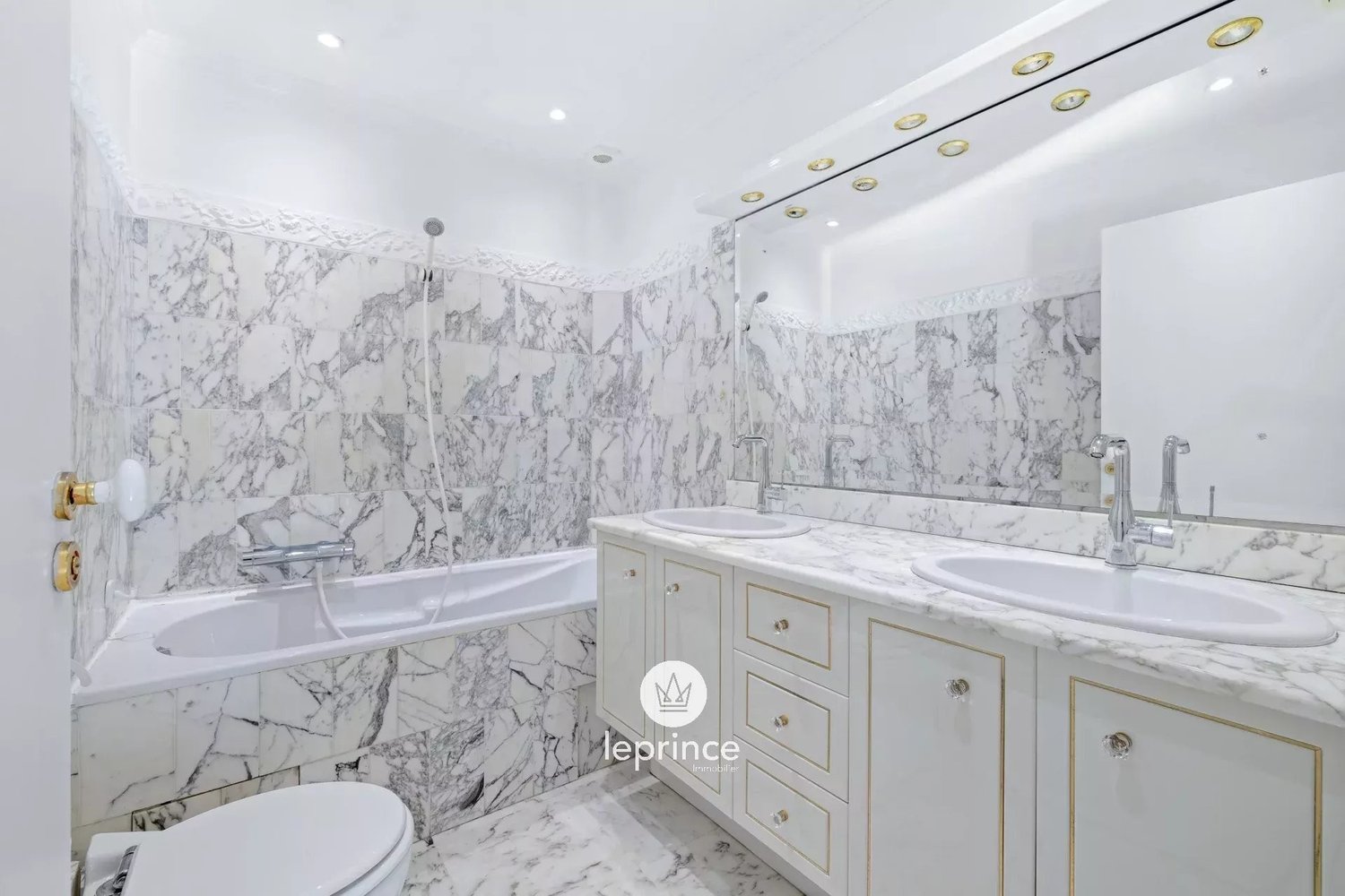 Property photo in Carre d'Or