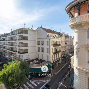 Property in Carre d'Or