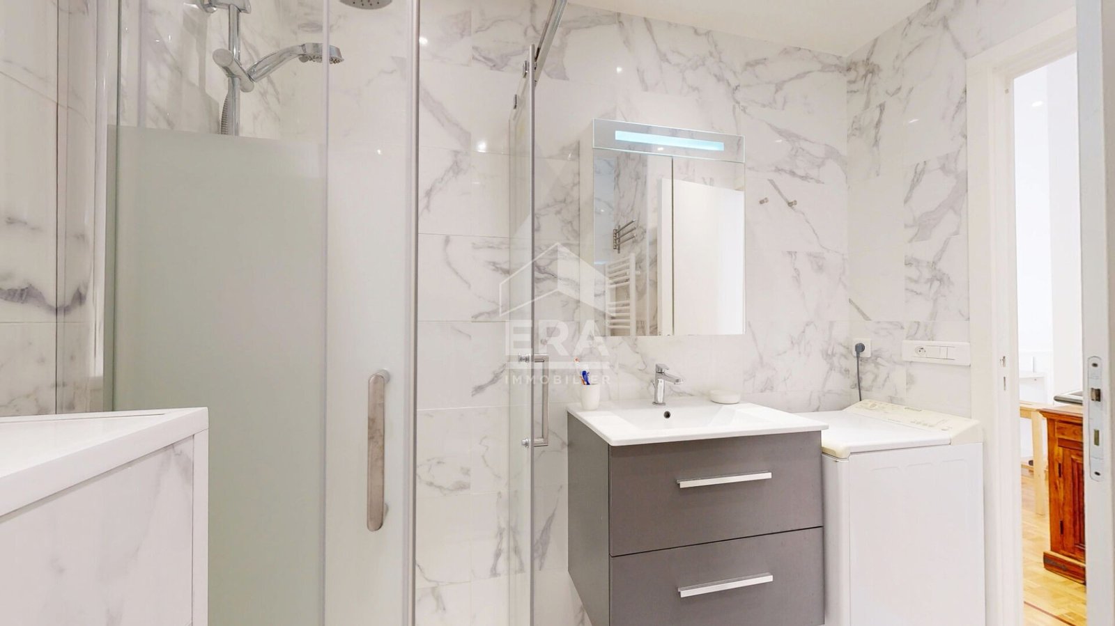 Property photo in Carre d'Or